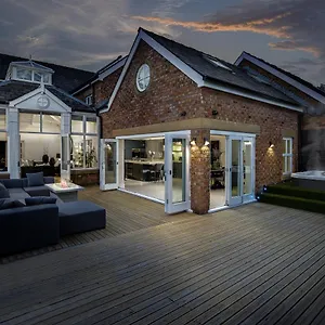 spengarth-house-by-stamp-sa.hotelsin-chester.com/